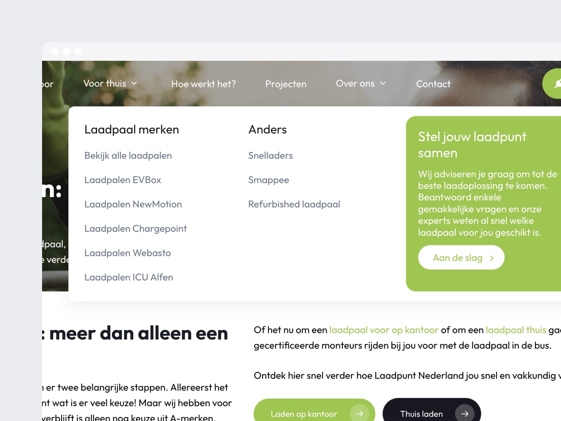 Het uitgeklapte menu met laadpaalmerken en een groen blok dat uitnodigt om zelf een laadpunt samen te stellen.