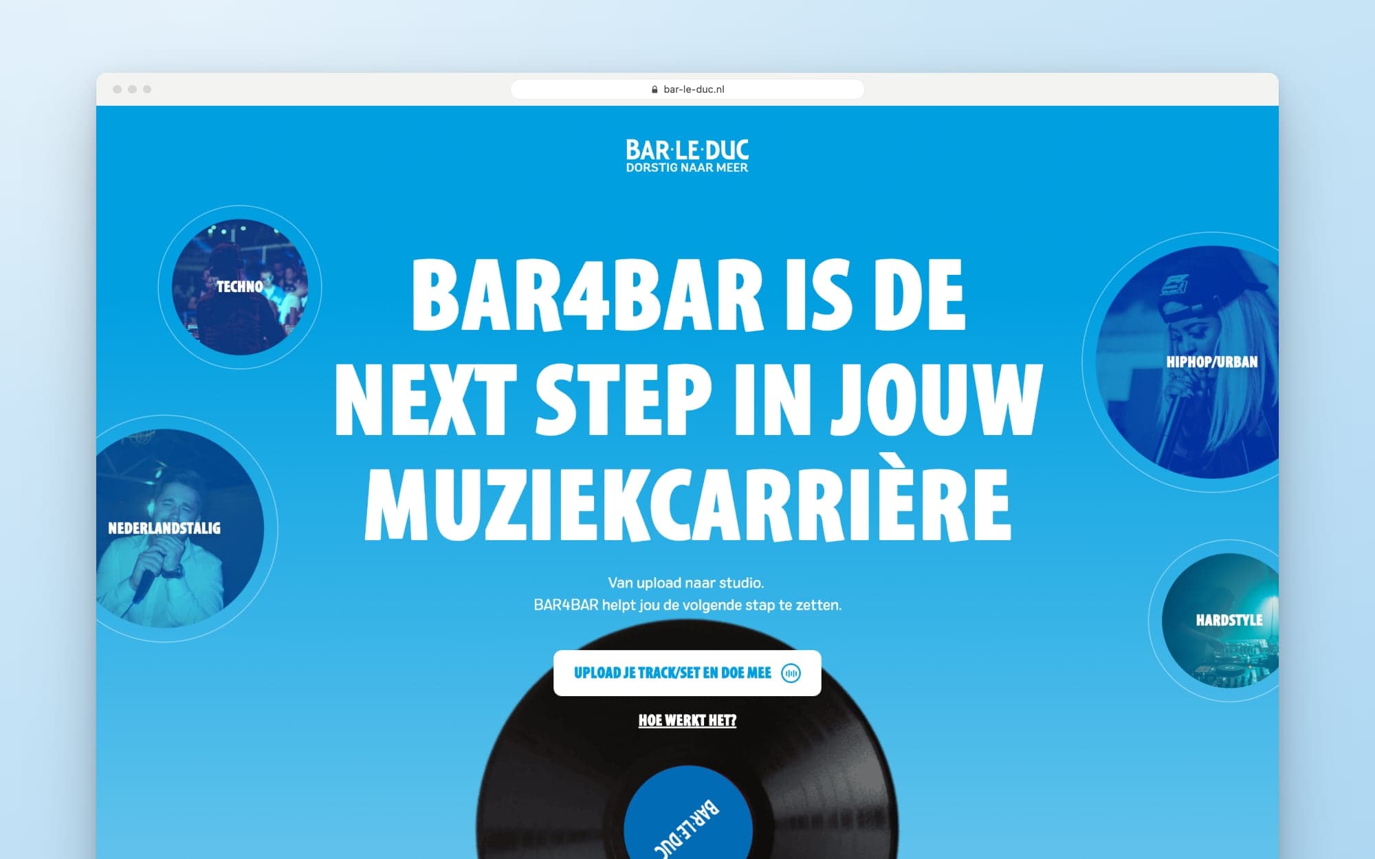 De landingspagina van Bar-4-Bar met de genres in cirkels en een vinylplaat