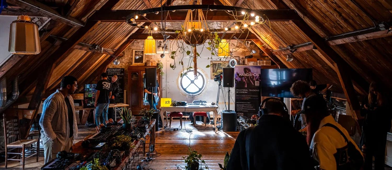Een studio tijdens ADE 2025