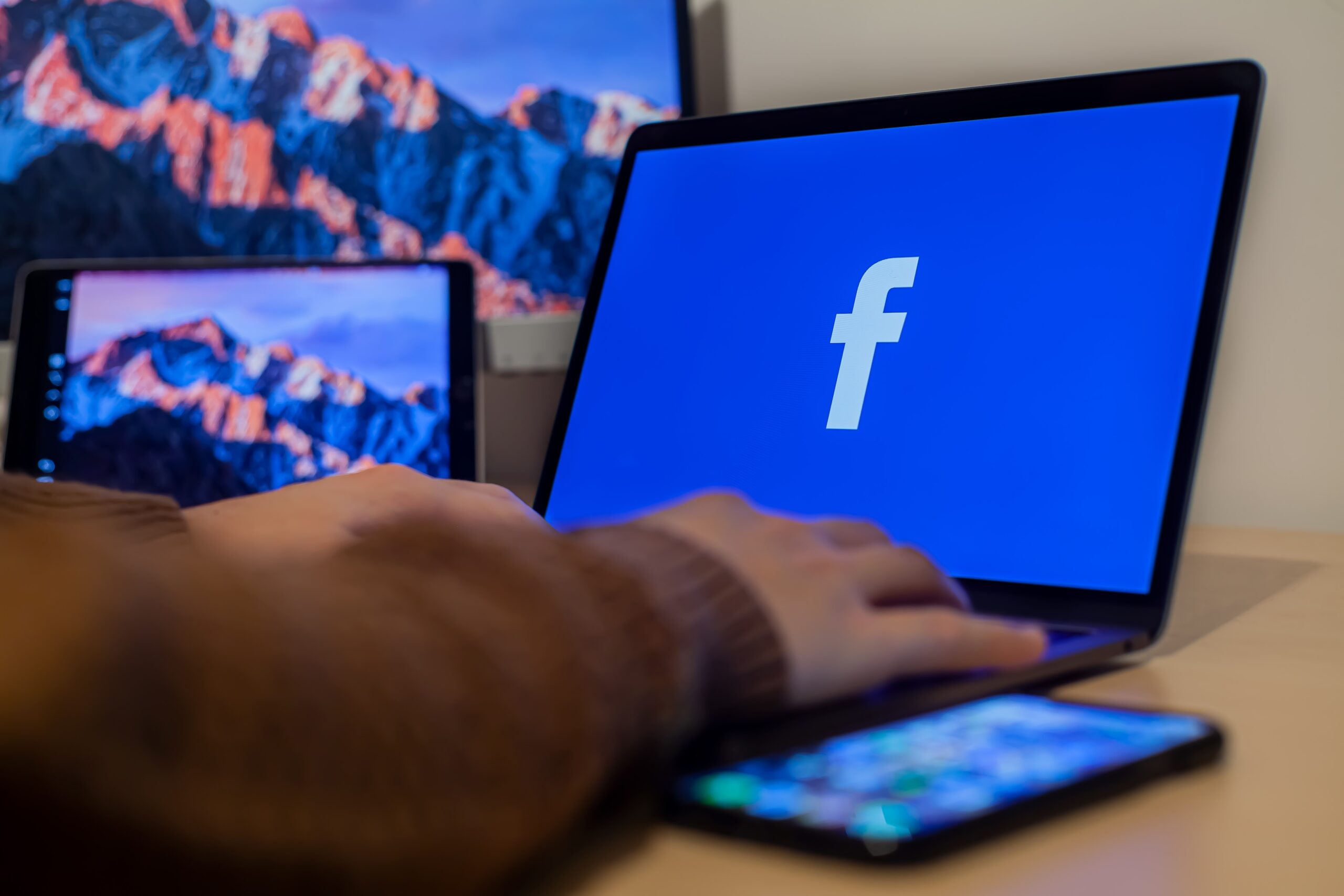 Facebook foto logo programmer
